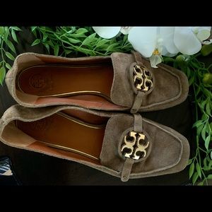 Tory Burch leather Loafer